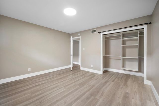 2303 East Side DR 109, Austin, TX 78704