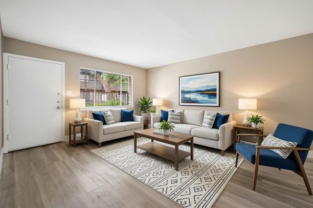 2303 East Side DR 109, Austin, TX 78704