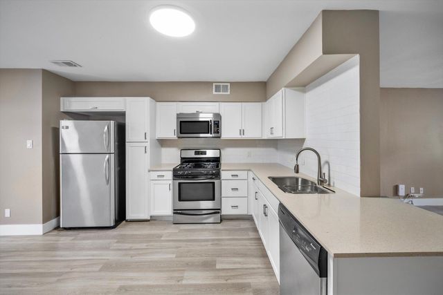 2303 East Side DR 109, Austin, TX 78704