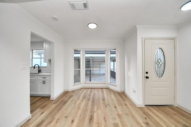 10915 Berry Tree Drive, Houston, TX 77064