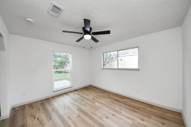 10915 Berry Tree Drive, Houston, TX 77064
