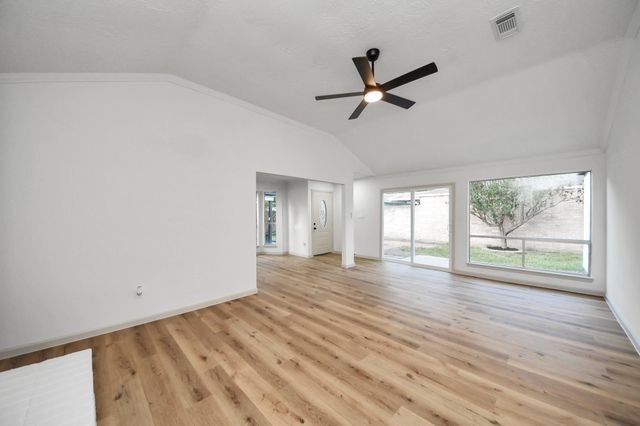 10915 Berry Tree Drive, Houston, TX 77064