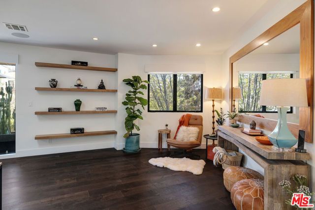 375 Camino De Las Colinas, Redondo Beach, CA 90277