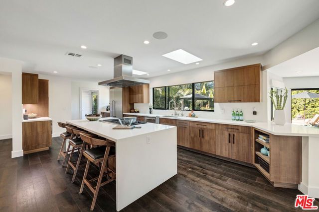 375 Camino De Las Colinas, Redondo Beach, CA 90277