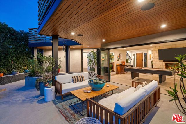 375 Camino De Las Colinas, Redondo Beach, CA 90277