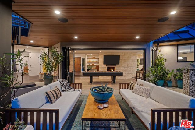 375 Camino De Las Colinas, Redondo Beach, CA 90277