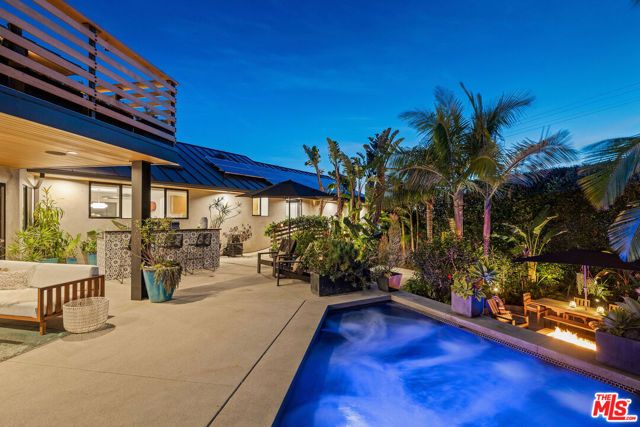 375 Camino De Las Colinas, Redondo Beach, CA 90277