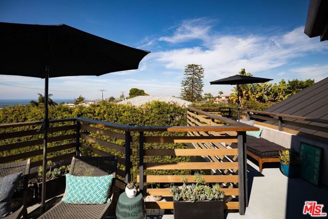 375 Camino De Las Colinas, Redondo Beach, CA 90277