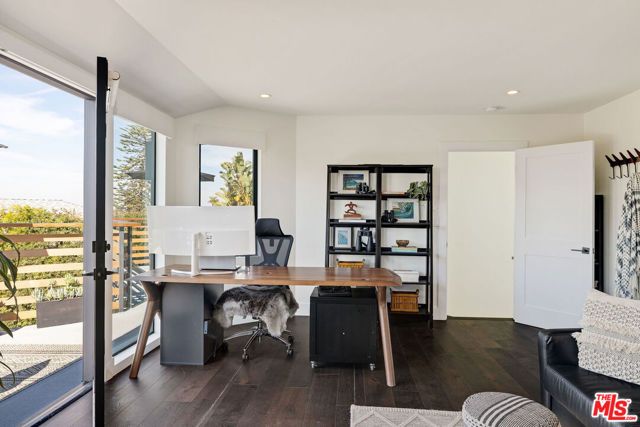 375 Camino De Las Colinas, Redondo Beach, CA 90277