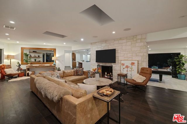 375 Camino De Las Colinas, Redondo Beach, CA 90277