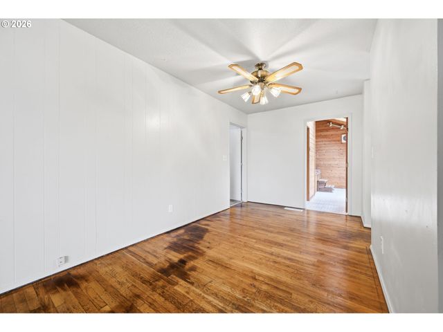 1330 Se 168TH Pl, Portland, OR 97233