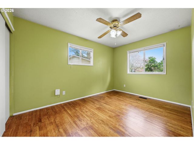 1330 Se 168TH Pl, Portland, OR 97233