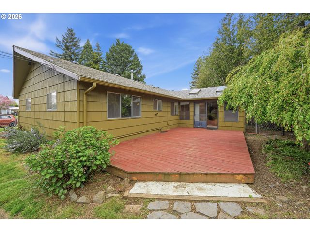 1330 Se 168TH Pl, Portland, OR 97233