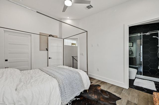 201 Tillery SQ 2, Austin, TX 78702