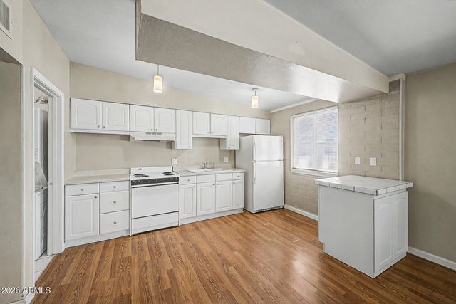 10405 W PEORIA Avenue, Sun City, AZ 85351
