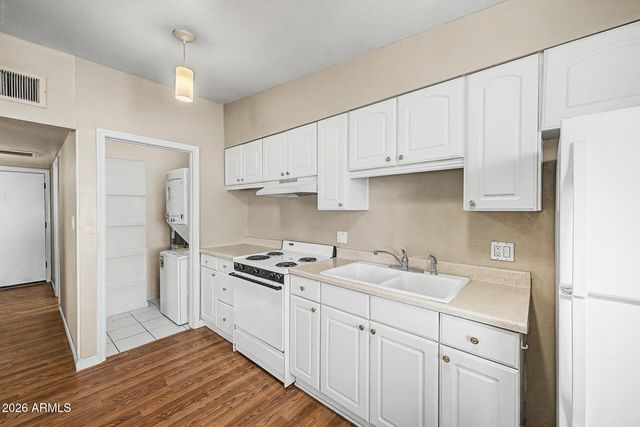 10405 W PEORIA Avenue, Sun City, AZ 85351