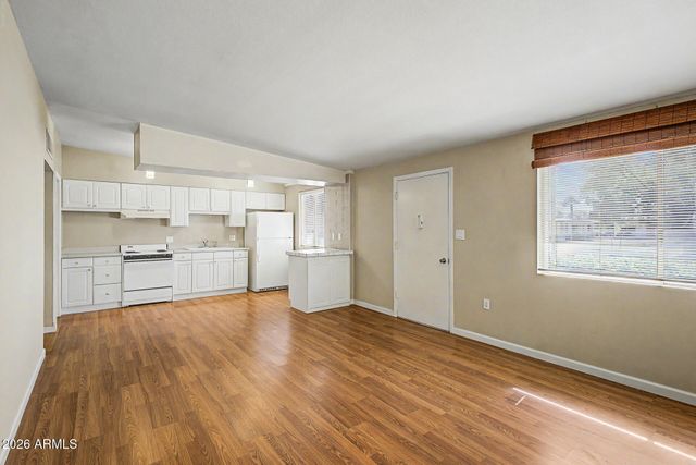 10405 W PEORIA Avenue, Sun City, AZ 85351