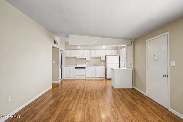 10405 W PEORIA Avenue, Sun City, AZ 85351