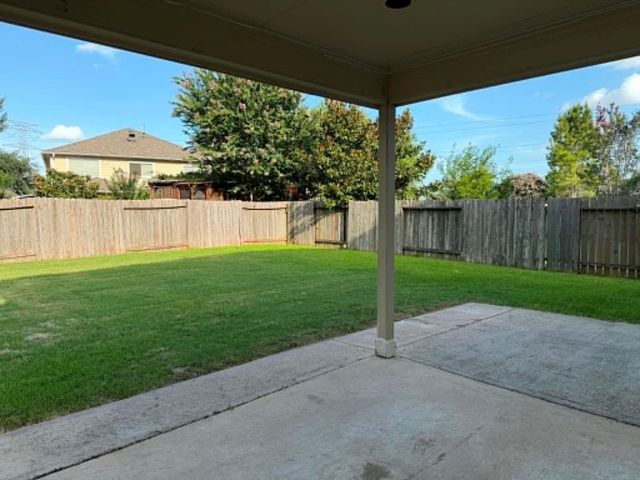 11030 Knobbley Oak Court, Houston, TX 77065
