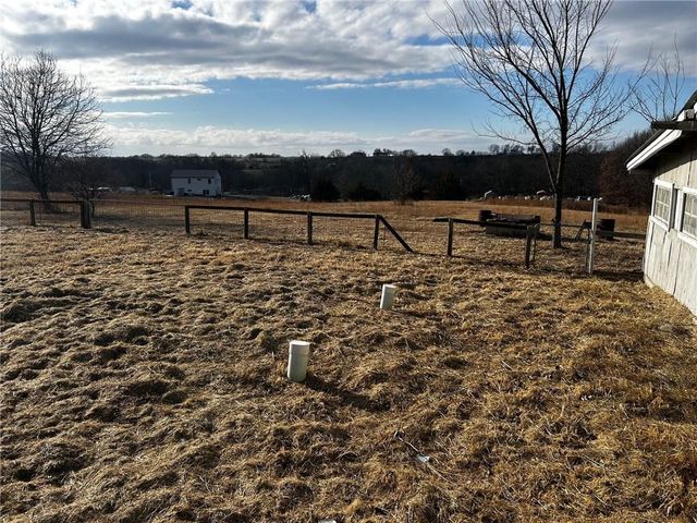 7135 NW Kidder Road, Kidder, MO 64649