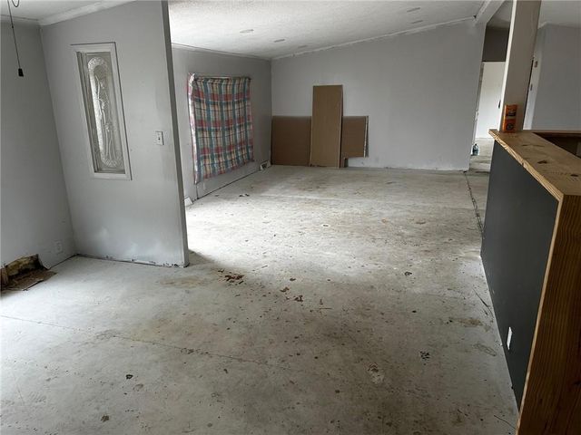 7135 NW Kidder Road, Kidder, MO 64649