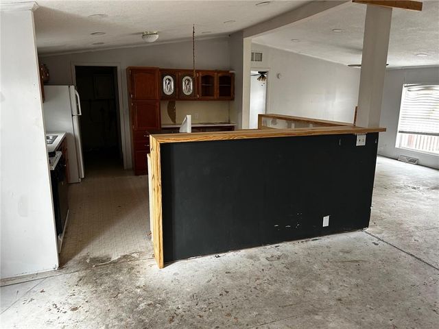 7135 NW Kidder Road, Kidder, MO 64649