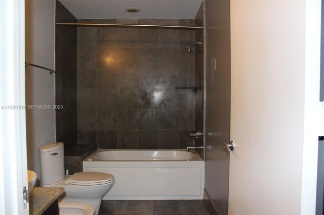 3029 NE 188th St 411, Aventura, FL 33180