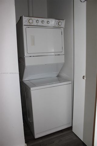 3029 NE 188th St 411, Aventura, FL 33180