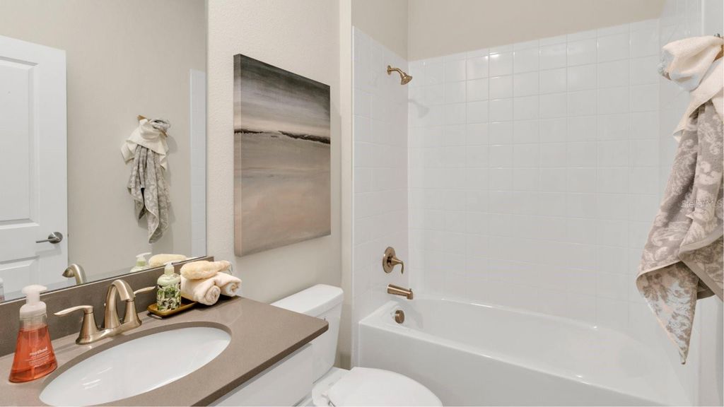Image 6 of property listing at 3273 WHOLENESS WAY, Clermont, FL 34714