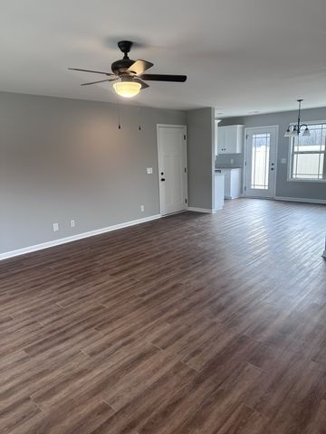 1525 Green Ln, Shelbyville, TN 37160