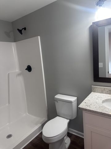 1525 Green Ln, Shelbyville, TN 37160