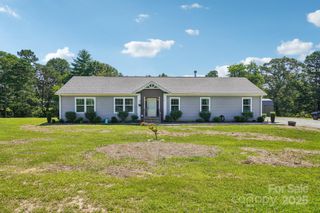 213 Big Oak Road, Hendersonville, NC 28792