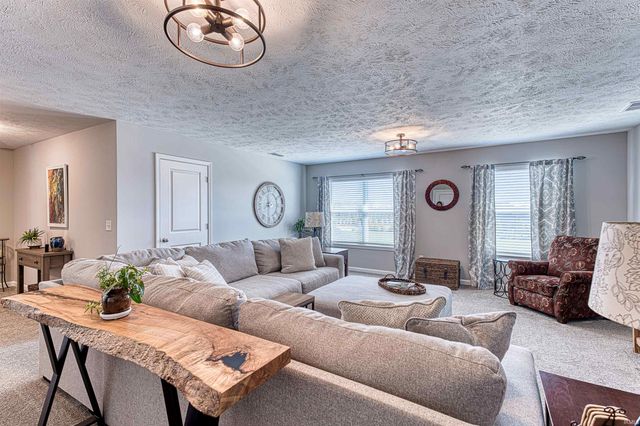 19228 Braeburn Drive, Evansville, IN 47725