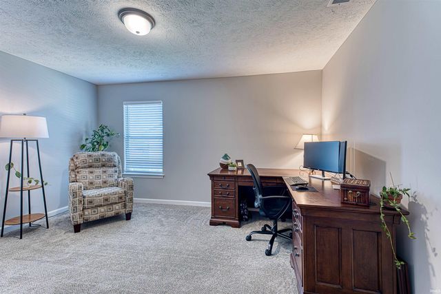 19228 Braeburn Drive, Evansville, IN 47725