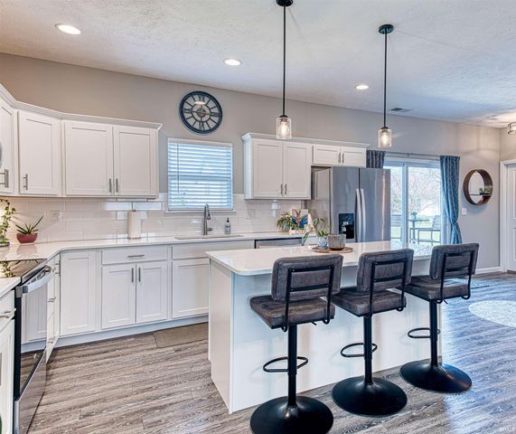 19228 Braeburn Drive, Evansville, IN 47725