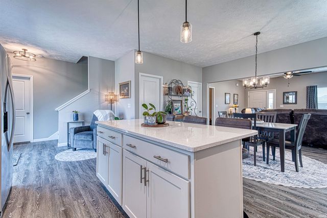 19228 Braeburn Drive, Evansville, IN 47725