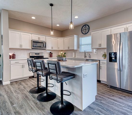 19228 Braeburn Drive, Evansville, IN 47725