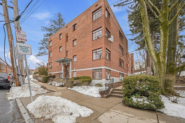 114 Evans Rd 5, Boston, MA 02135