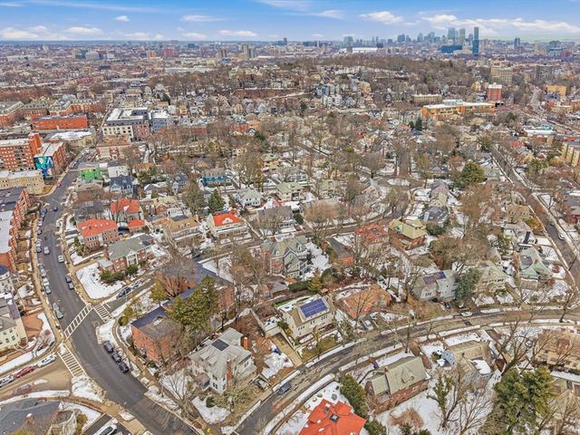 114 Evans Rd 5, Boston, MA 02135