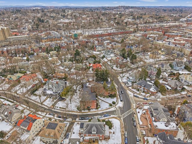 114 Evans Rd 5, Boston, MA 02135