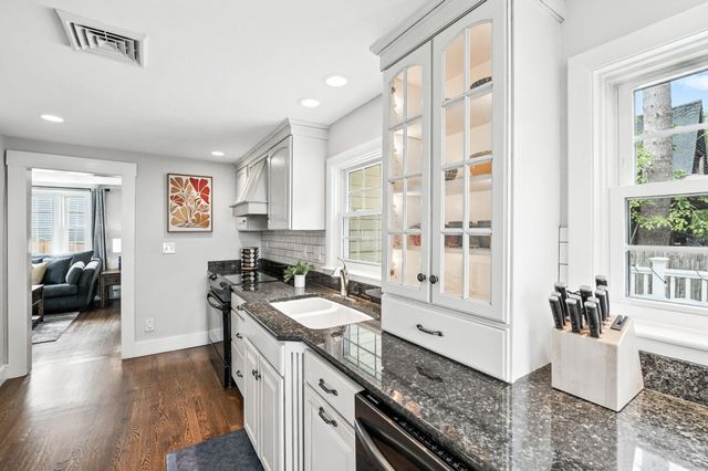 40 Courtland Street, Nashua, NH 03064