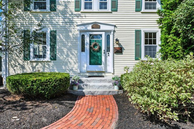 40 Courtland Street, Nashua, NH 03064