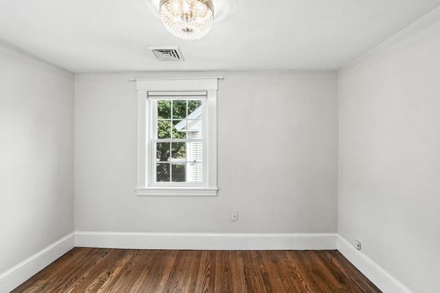 40 Courtland Street, Nashua, NH 03064