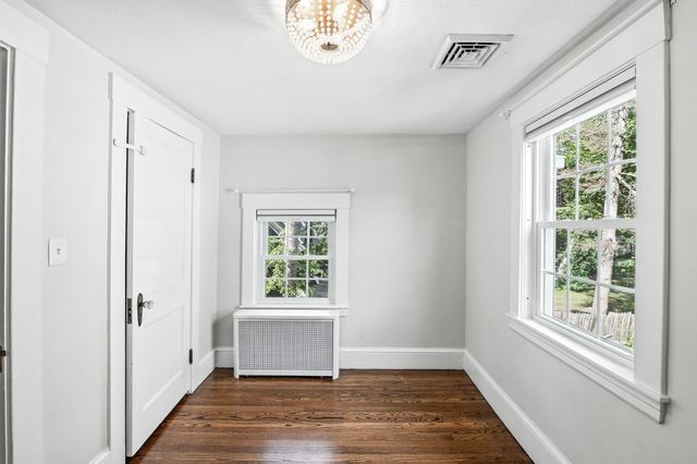 40 Courtland Street, Nashua, NH 03064