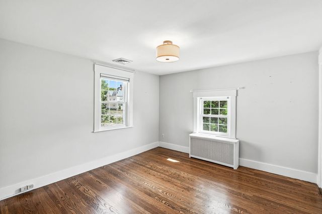 40 Courtland Street, Nashua, NH 03064