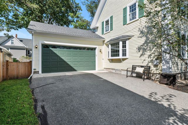 40 Courtland Street, Nashua, NH 03064