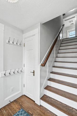 40 Courtland Street, Nashua, NH 03064