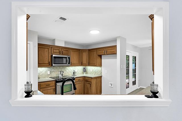 21 Woodland Dr., Longview, TX 75605