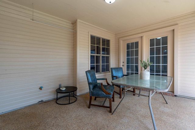 21 Woodland Dr., Longview, TX 75605