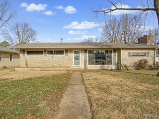 419 Dianne Avenue, Columbia, IL 62236